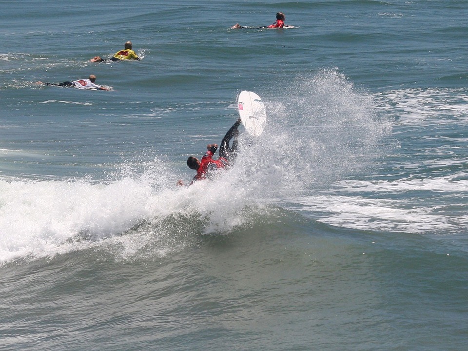 surfer-13404_960_720